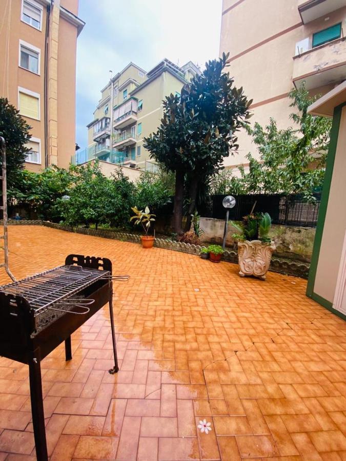 Large Garden Appartement Rome Buitenkant foto